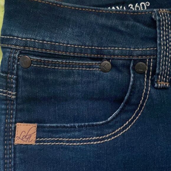 𝅺⭐️LOLA 4 Way Stretch Celina Jeans Mid Rise⭐️ - Picture 5 of 10